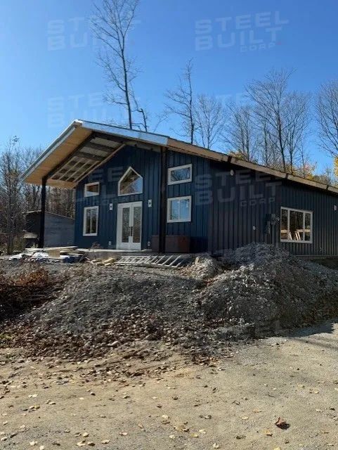 30×48×12', Barndo, Manitowaning Ontario.